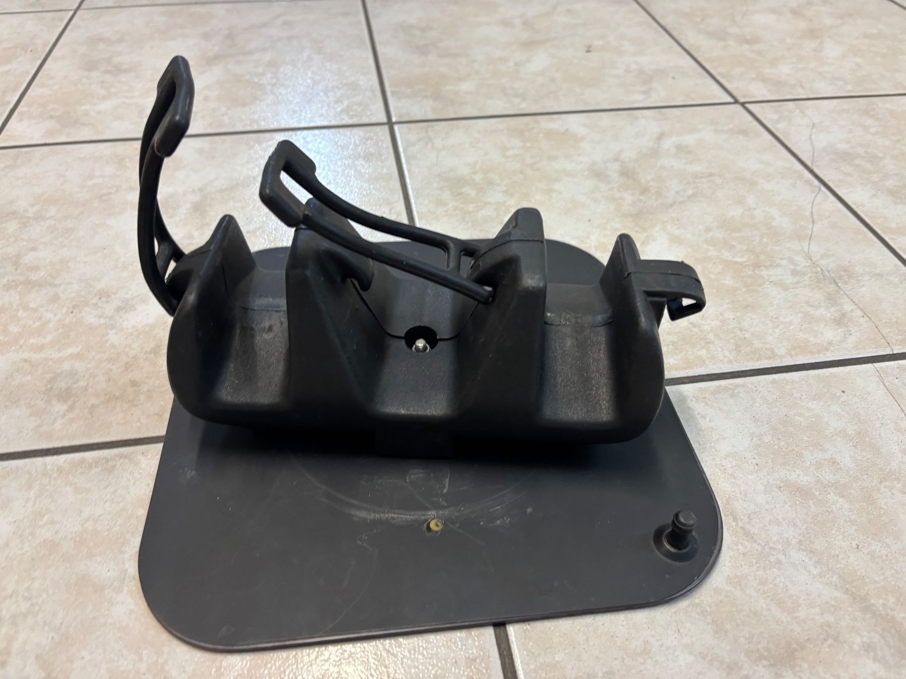Portapacchi: Porte ski magnétique compact – Usato da Ecublens VD venduto da Emoreau 1