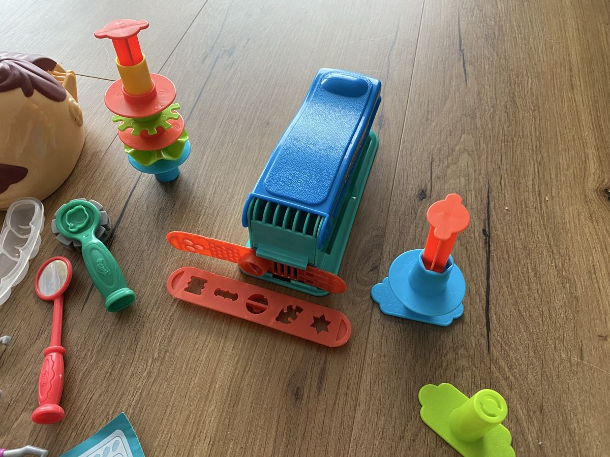 Play-Doh Giocattoli: Play-Doh Spielset Konvolut  – Usato da Schliern b. Köniz venduto da Jill76 6