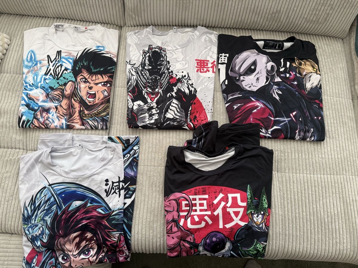 T-shirt: Anime Shirts, Hemden, Merchandise – Nuovo (secondo la descrizione) da Oftringen venduto da saitama95 4