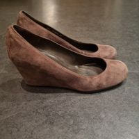 Stuart Weitzmann Goosebump Wedge Pumps, wie neu, Gr. 39