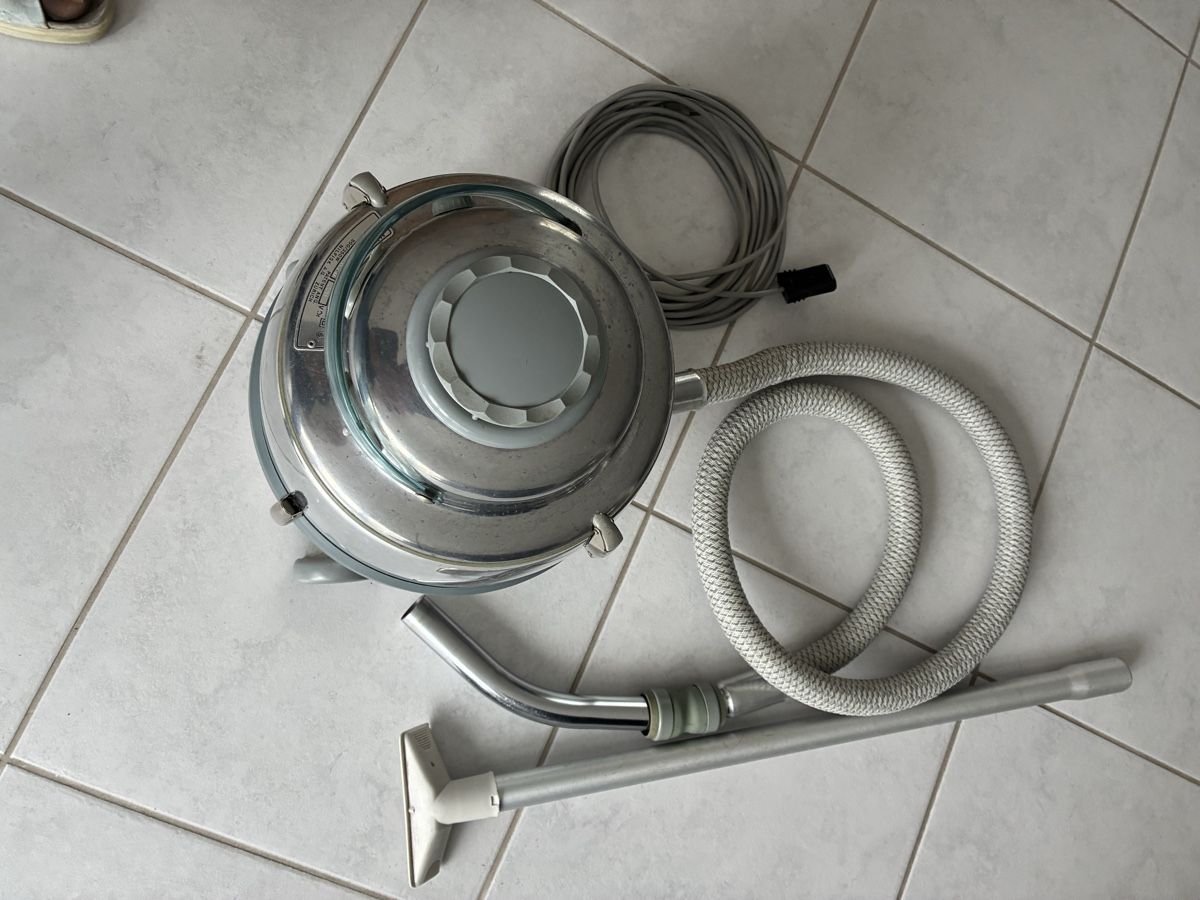 Nilfisk Aspirapolveri & Accessori: Industrie Staubsauger Nilfisk Type Gad – Usato da Bassersdorf venduto da 1Morgenrot 2