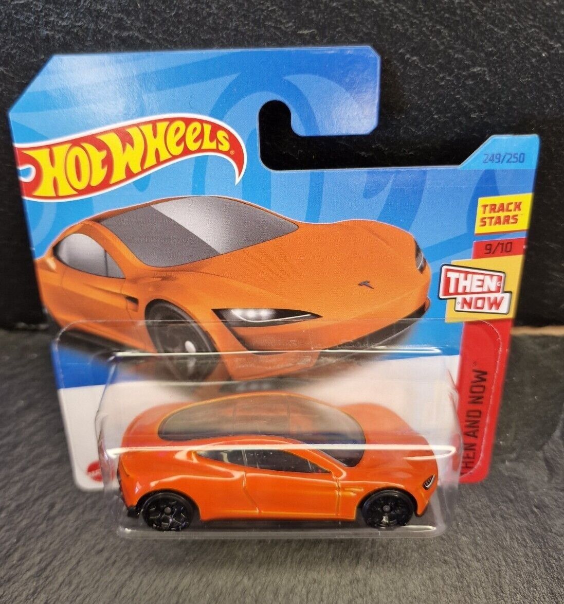 Tesla Modellautos: Tesla Roadster Hot Wheels – Neu (gemäss Beschreibung) aus Schwerzenbach von  3