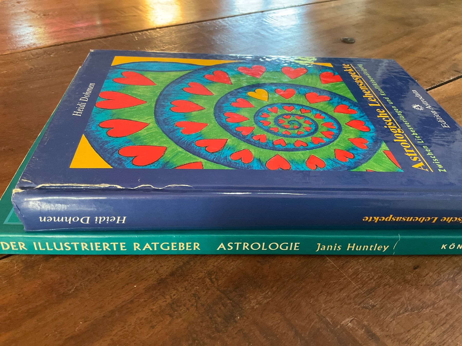 Libri: 2 Astrologie Bücher – Usato da Avenches venduto da Lactobacille 6