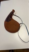 Gourde en cuir style traditionnel comme neuve