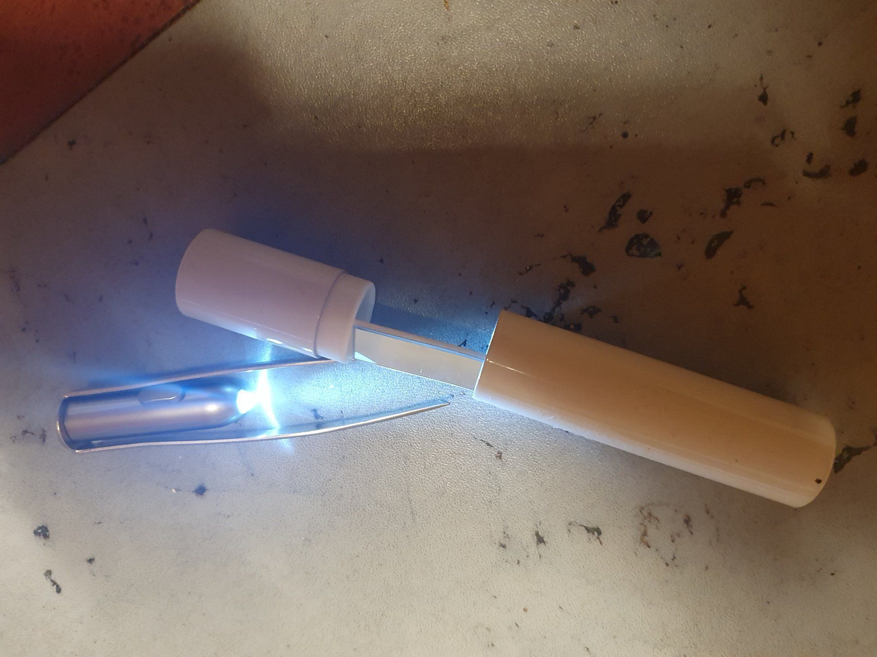Philips Gesichtspflege: Pinzette – Gebraucht aus Moosseedorf von Sonnenschein.. 1