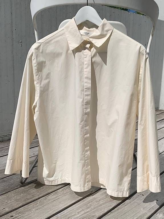 Cos Camicette: Bluse Hemdbluse Creme ähnlich wie COS Gr. 36 wie NEU – Nuovo (secondo la descrizione) da Edlibach venduto da second_hand
