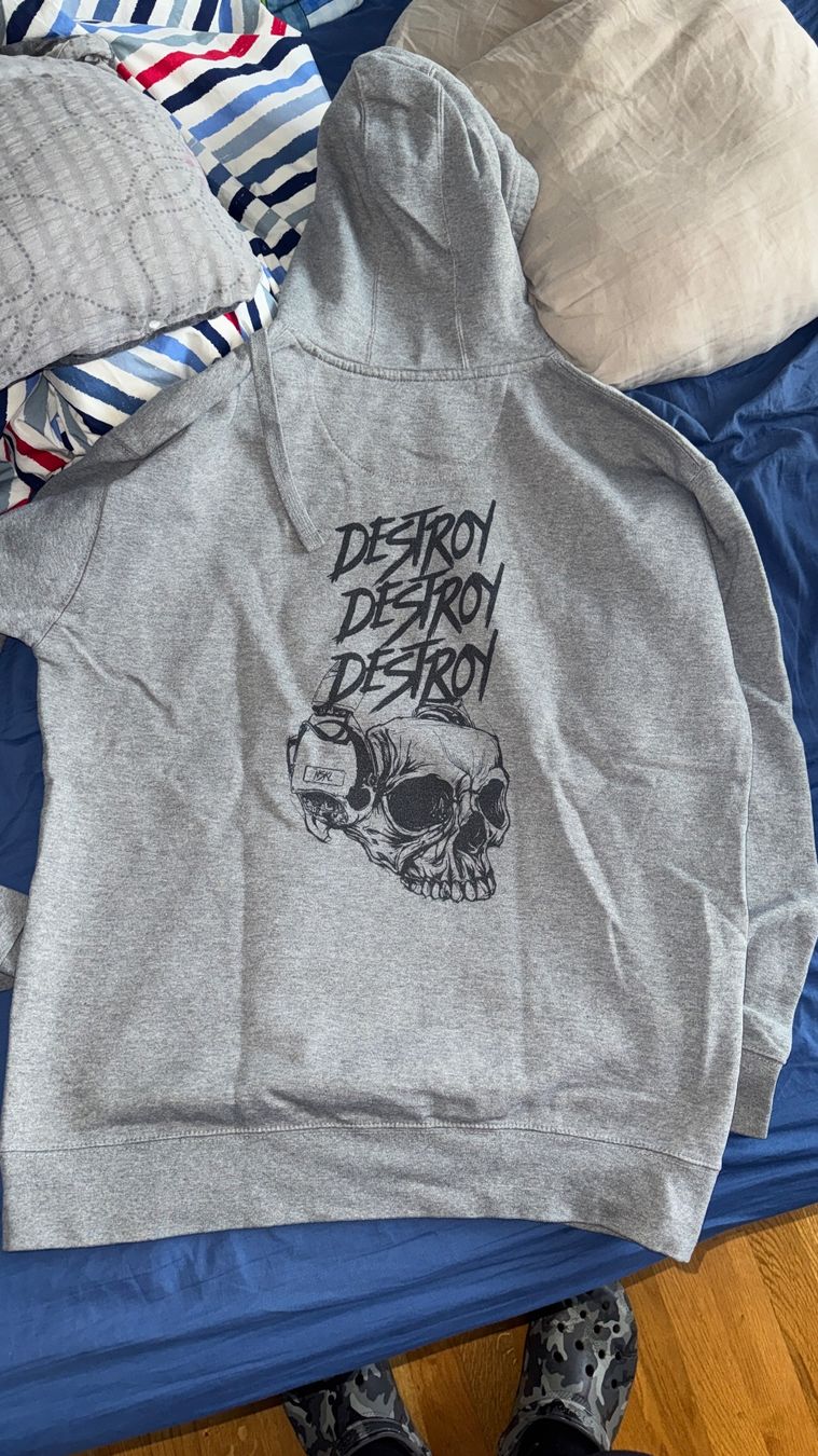 Uniformi: Neroskull Kaputzen Pullover Hoodie – Usato da Burgdorf venduto da Catbagger64 2