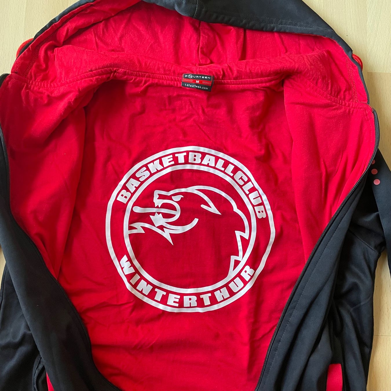 Vestes: Trainingsjacke – D'occasion à Wila par Lokelo 2