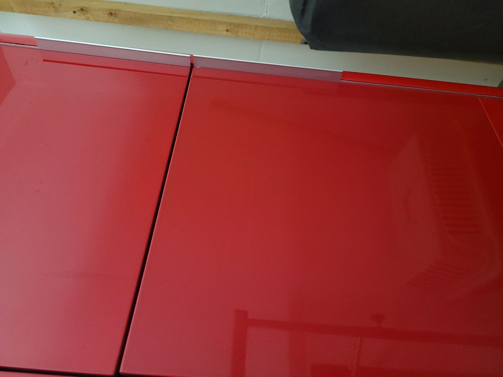 Mobili TV: Rotes Sideboard Hochglanz Design – Usato da Engelburg venduto da adi_7rqy 1