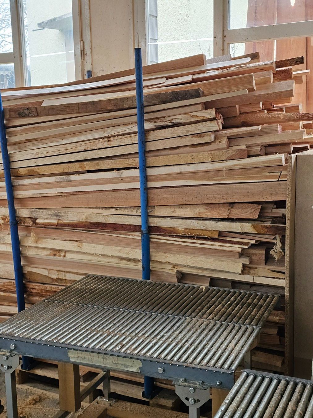 Articoli in legno: Abschnitte Holz zum Heizen oder Basteln, sofort verfügbar – Usato da Sulgen venduto da E_Dreier 1