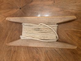 Antike Wäscheleine-Holzspule, altes Seil ca. 5 m