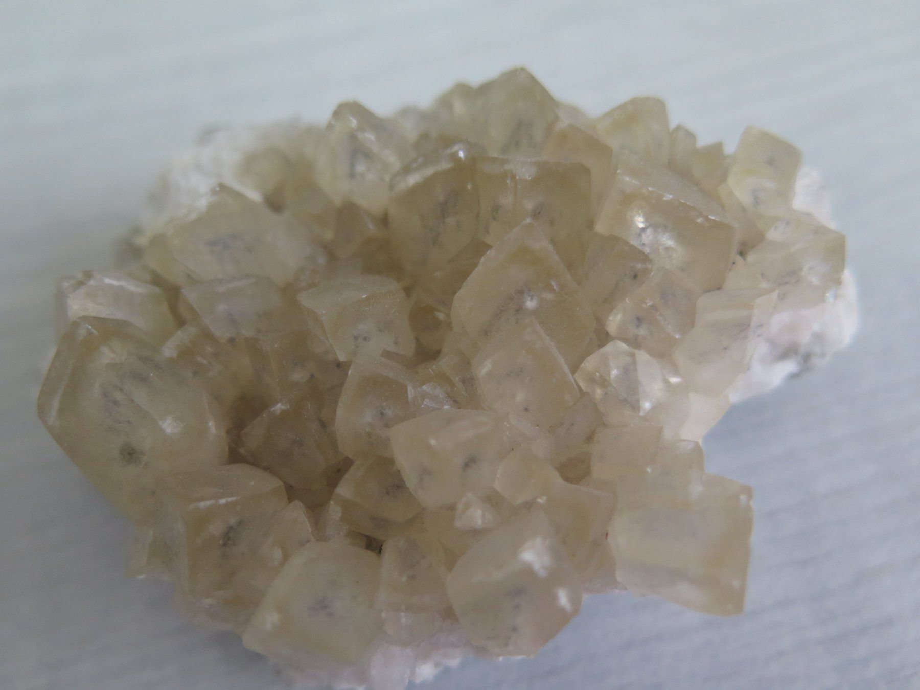 Minéraux & Lithothérapie: Calcit Stufe mit Phantombildungen – D'occasion à Schaffhausen par Yamakana51L8736OQ8 5