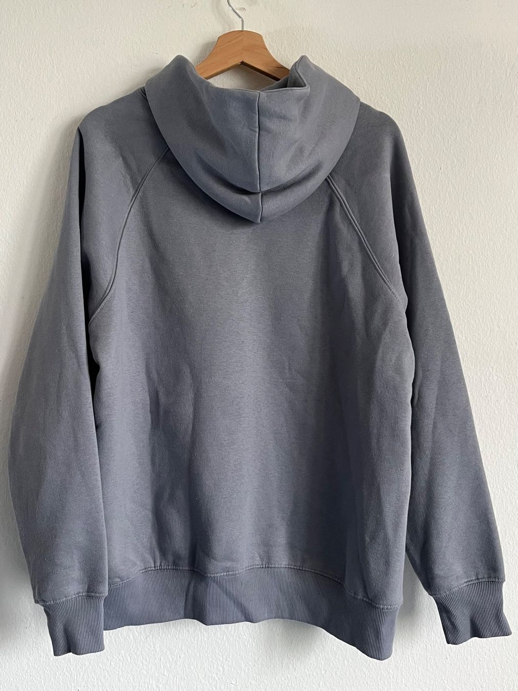 Pull&Bear Maglioni & Felpe: blau/grauer Kapuzenpullover / Pull&Bear – Nuovo (secondo la descrizione) da Zürich venduto da nerinalaura 1