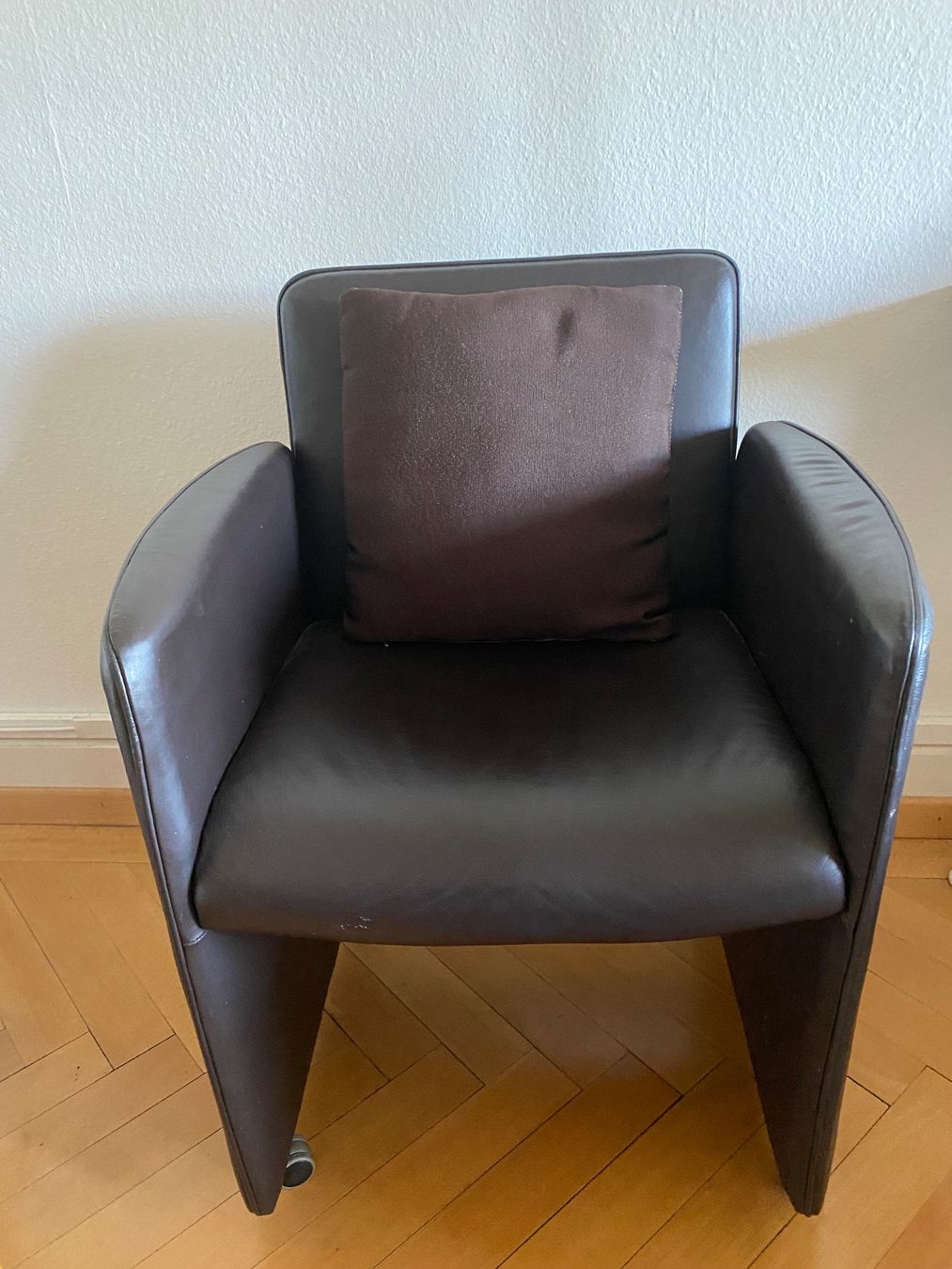 Fauteuils: Ledersessel in gutem Zustand – D'occasion à Zürich par Peterpitt01