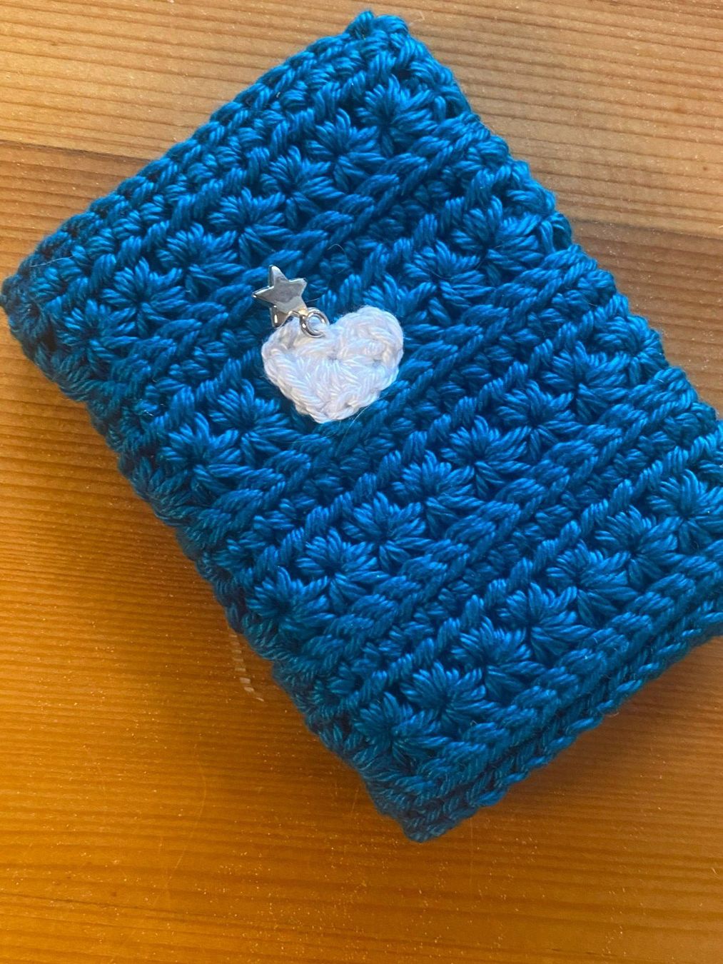 Autres vêtements & accessoires: ETUI-TÜRKIS,HANDGESTRICKT – Neuf avec emballage d'origine à Meienried par ManuelaBoutique 1
