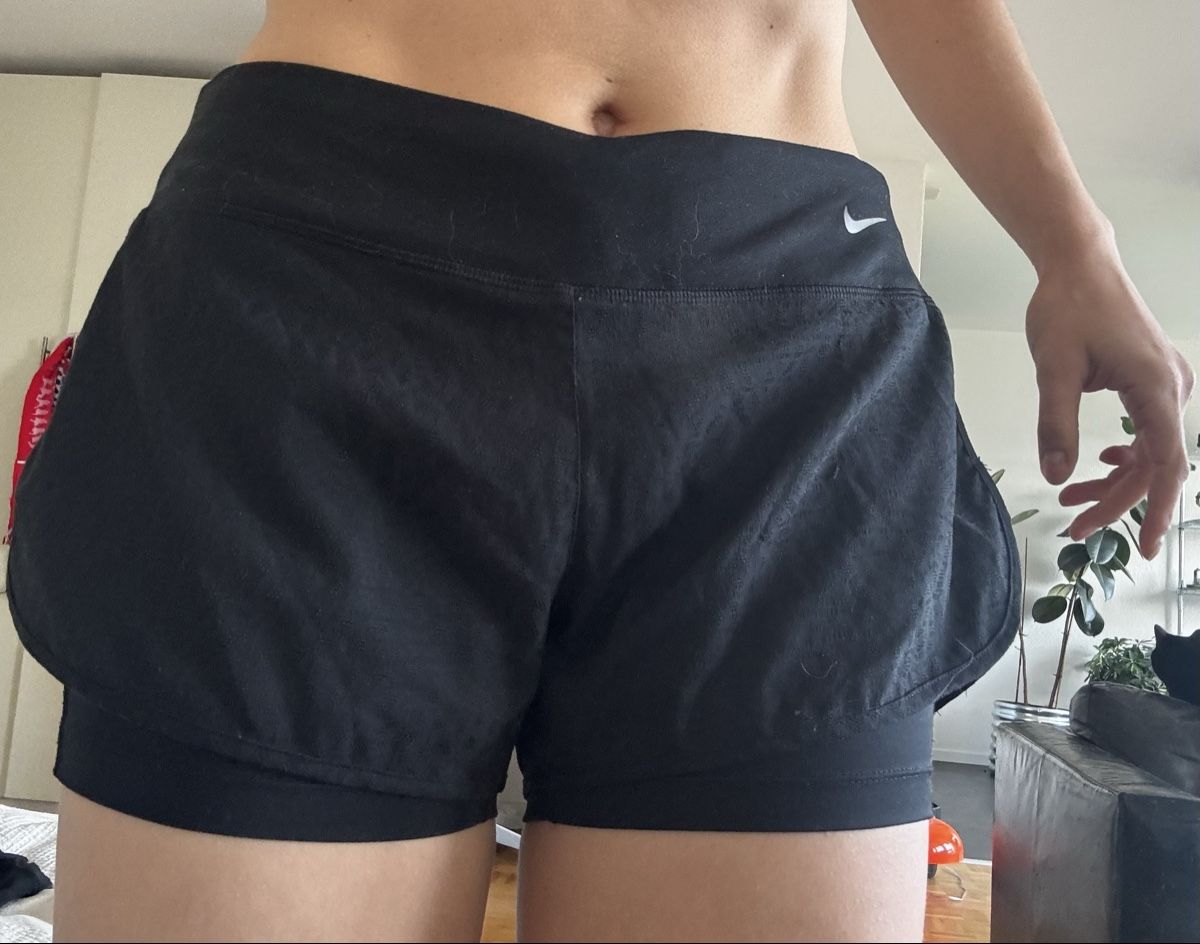 Nike Pantaloni: Nike Running Shorts - Black  – Nuovo (secondo la descrizione) da Zürich venduto da forestF4iry 1