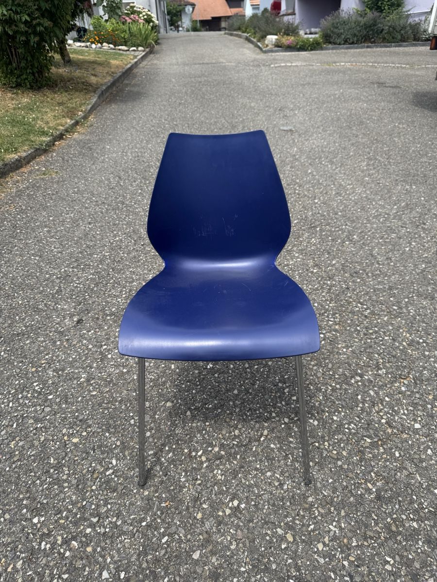 Chaises: Kartell Stuhl ab 1.-  – D'occasion à Grenchen par Design-Outlet