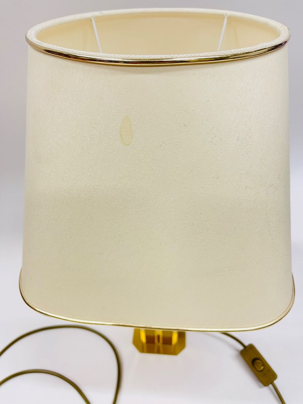 Lampade: Elegante Messing Tischlampe mit Schirm – Usato da Olten venduto da ELHANDEL 5