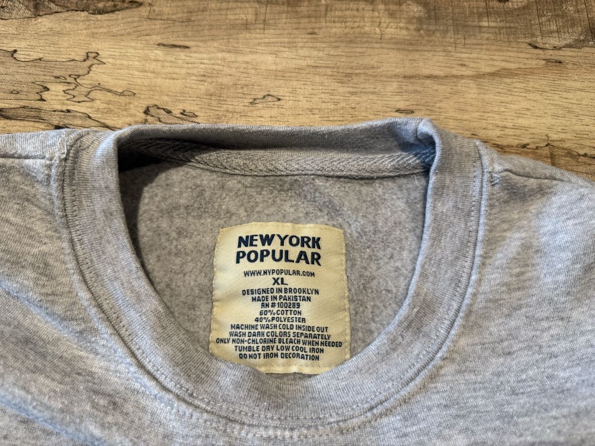 Pullover & Sweatshirts: NEW YORK POPULAR Sweat-shirt – Neu (gemäss Beschreibung) aus Genève von mms_7w5q 1