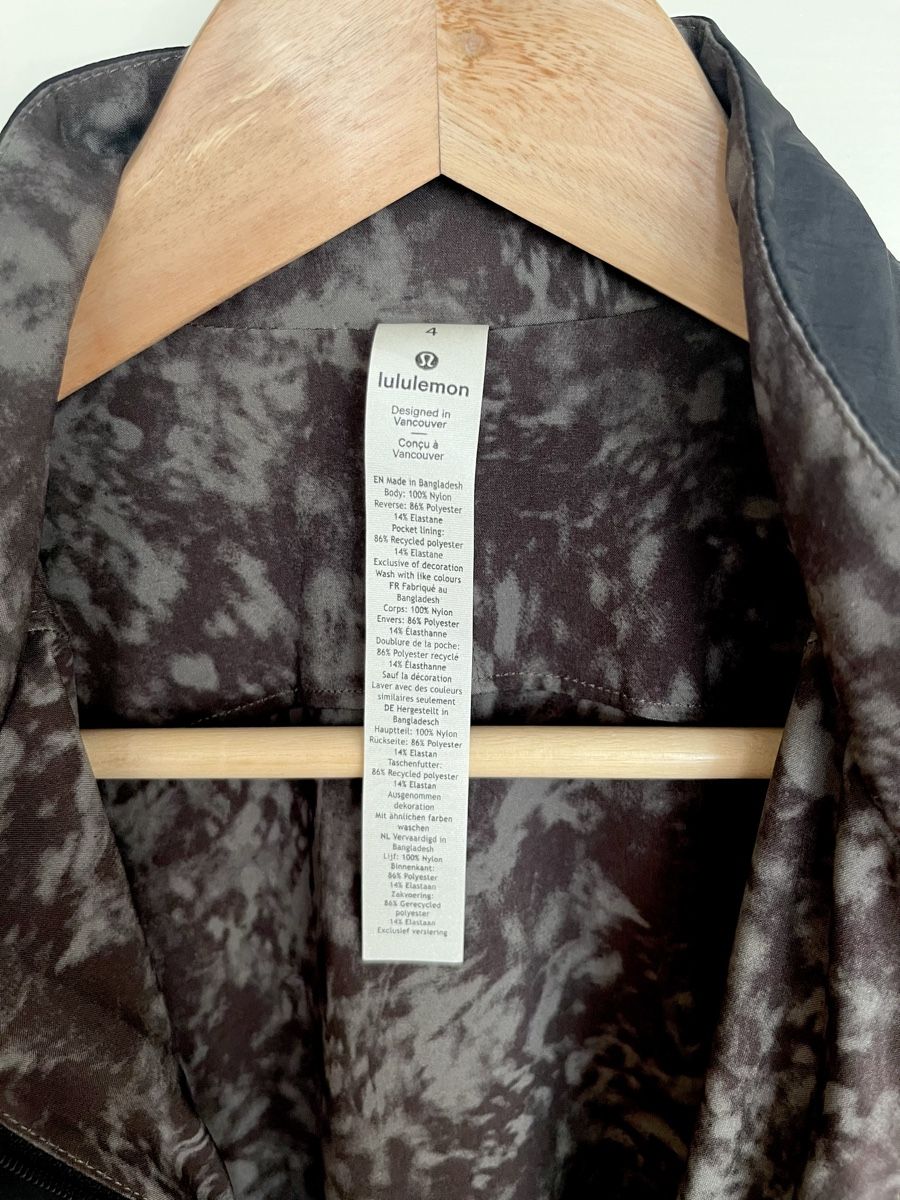 Lululemon Giacche: Schöne Bomberjacke von Lululemon – Usato da Zürich venduto da bec_p9dy 2