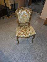2 antike Stühle Holz mit Stoffbezug gold gemustert gebraucht