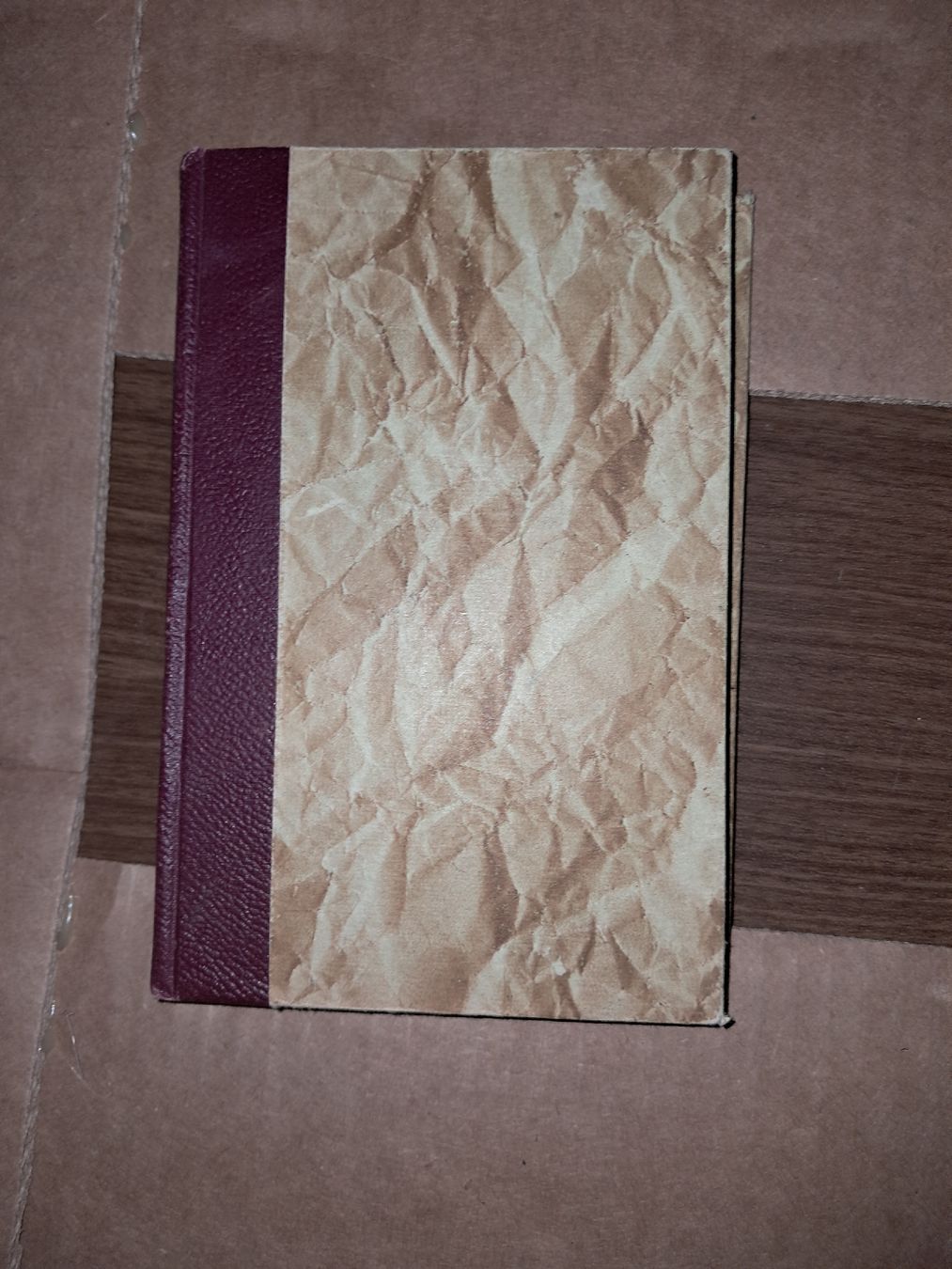 Bücher: Livre l'apprenti tailleur – Gebraucht aus Le locle von juliensaran 1