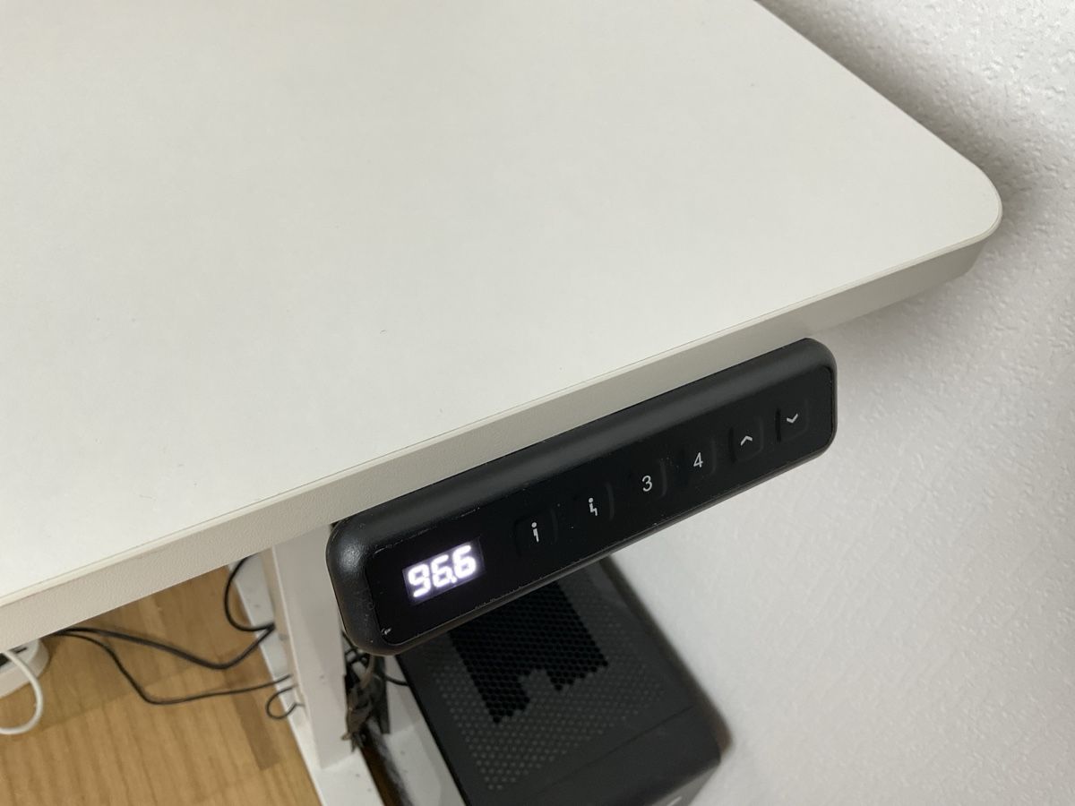 Scrivanie: Bureau réglable en hauteur électriquement – Nuovo (secondo la descrizione) da Vevey venduto da jasonbelanger 3