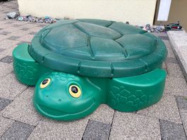 Klassischer Little Tikes Schildkröten-Sandkasten mit Deckel