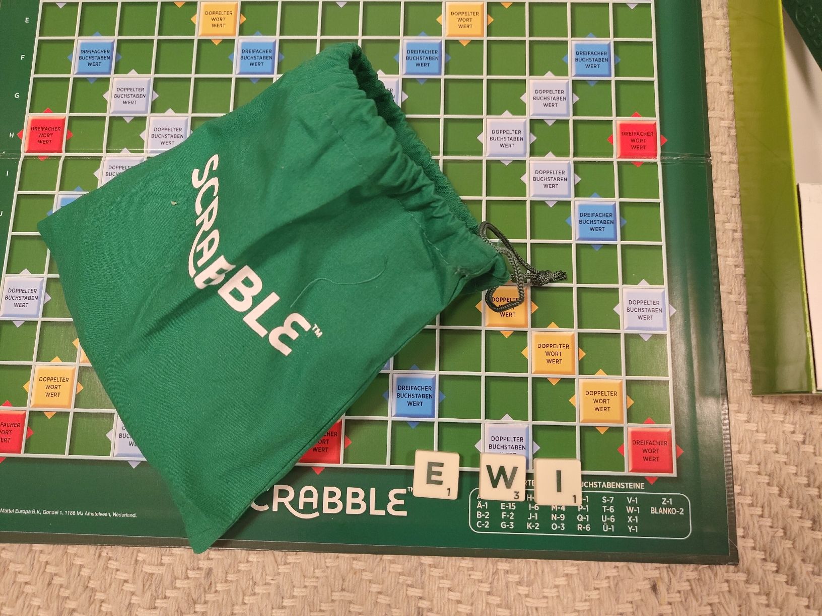 Giochi: Scrabble  – Nuovo (secondo la descrizione) da Bern venduto da mwa_xj5p 4