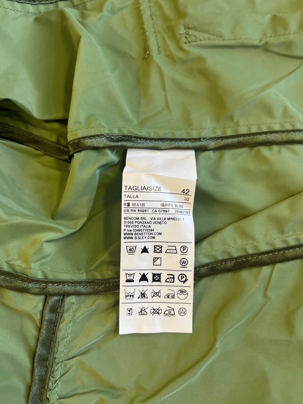 Benetton Jacken: Damenjacke Benetton – Gebraucht aus Netstal von spaltflo01 3