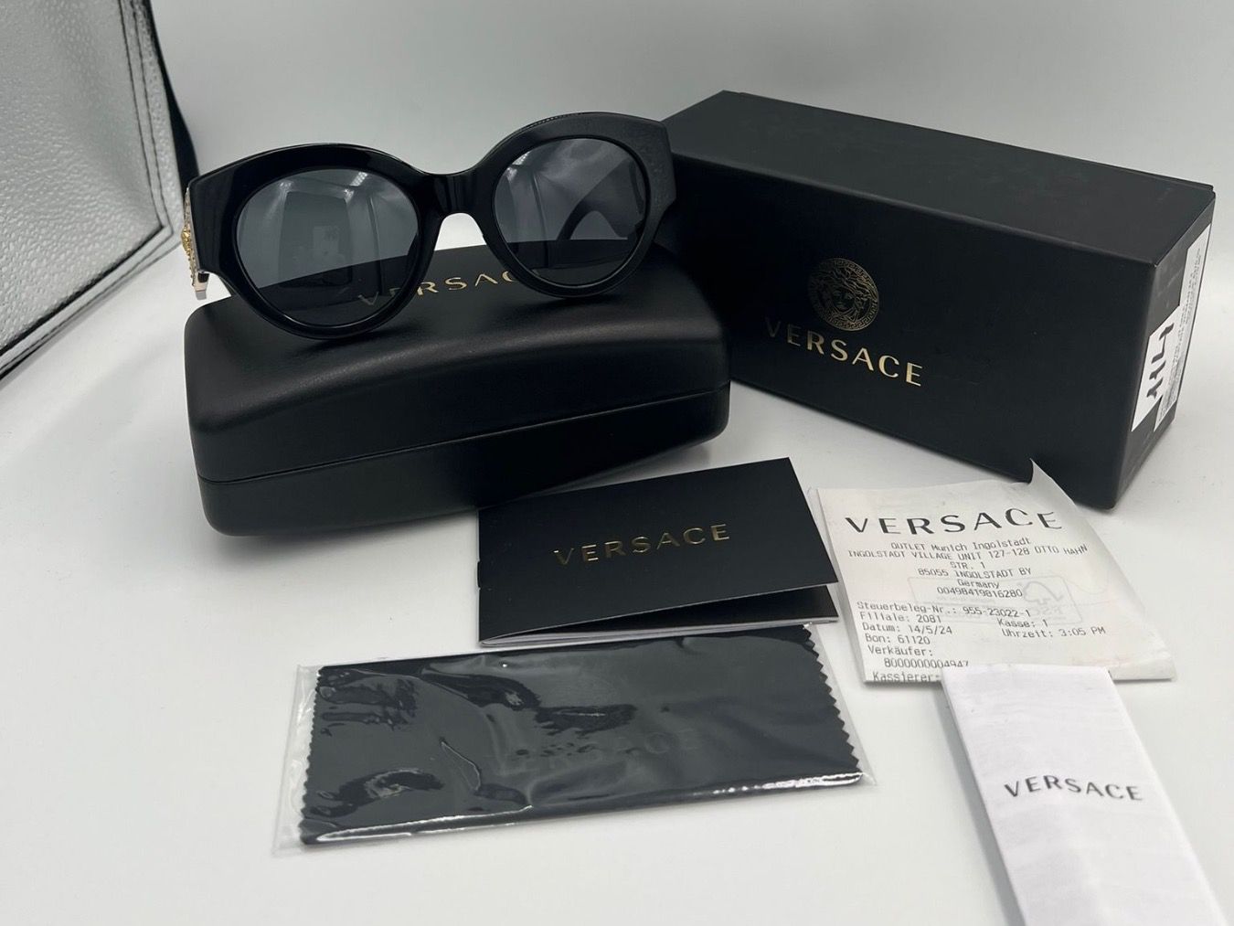 Versace Occhiali & Lenti: Versace Sonnenbrille Medusa Logo – Nuovo e nell'imballaggio originale da Wiedlisbach venduto da Sistershop