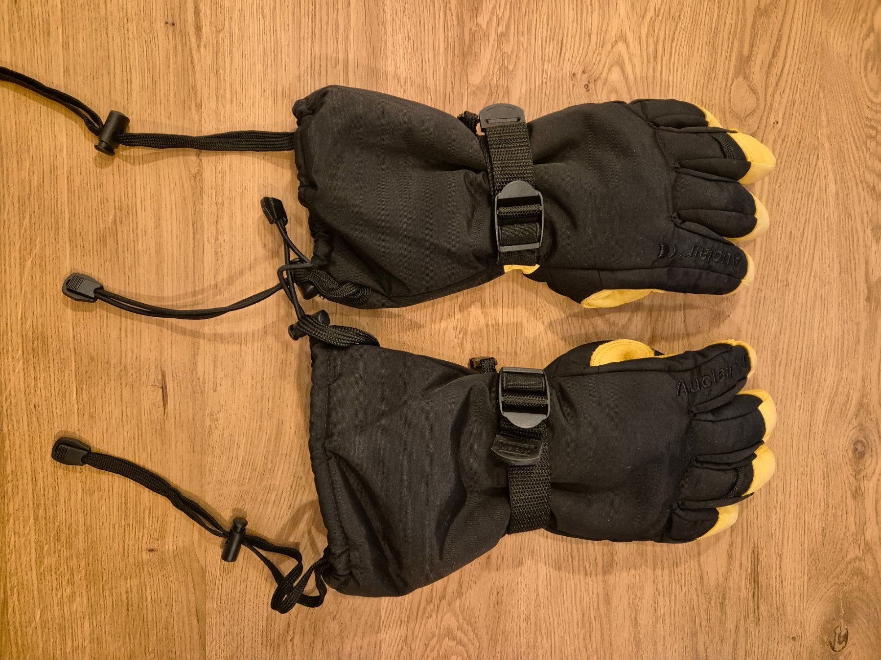 Autres accessoires hommes: Ski-/Winterhandschuhe Auclair – D'occasion à Domat/Ems par palfier14