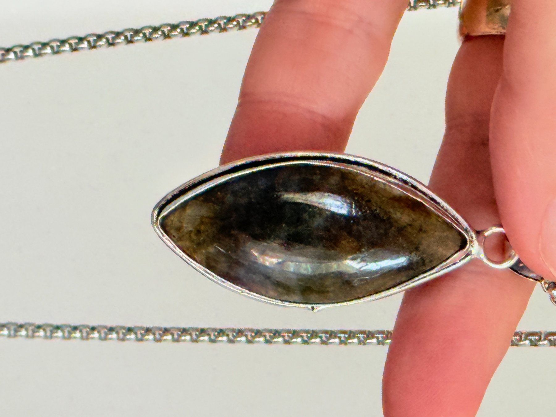 Colliers: Labradorite necklace – Neuf avec emballage d'origine à Genève par AGBERG 4