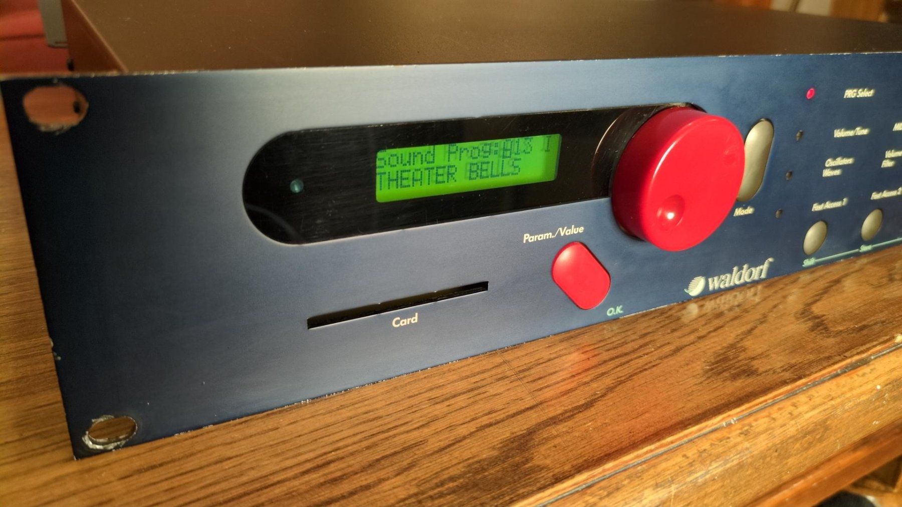Waldorf Strumenti musicali: Waldorf Microwave rev. A + Stereoping Synth Programmer – Usato da Vevey venduto da OddEcho 4