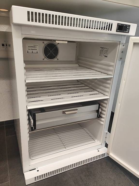 Frigoriferi: Medikamentenkühlschrank – Usato da Hergiswil b. Willisau venduto da FluBur 1