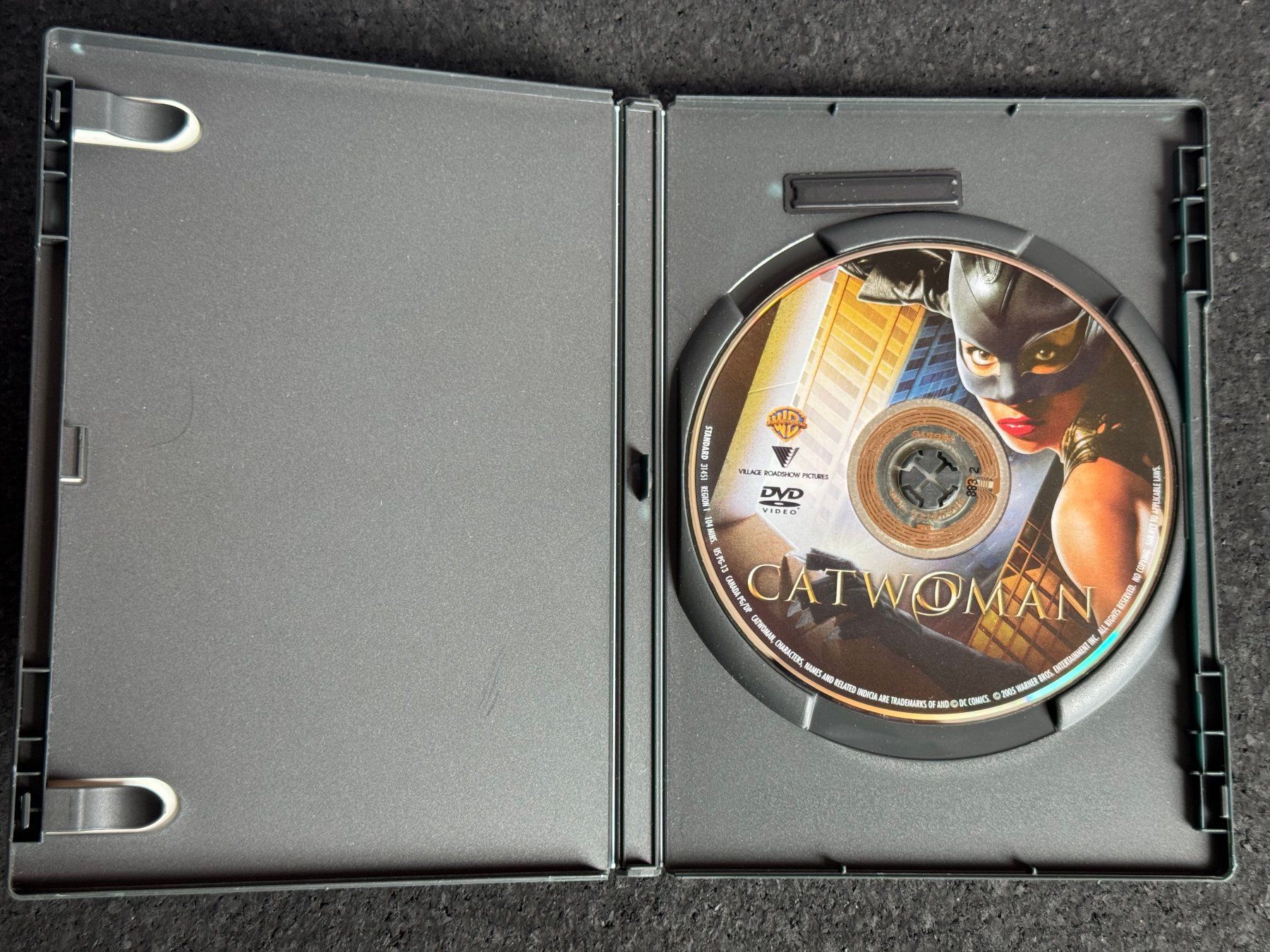 Tutti i DVDs: CATWOMAN Full-Screen Edition DVD EN/FR Ländercode 1! – Usato da Fribourg venduto da tschjoly 4