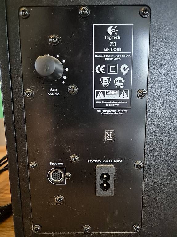 Casse acustiche: Système d'enceinte 2.1 Logitech Z3 – Usato da Vulliens venduto da Corentin.97 2