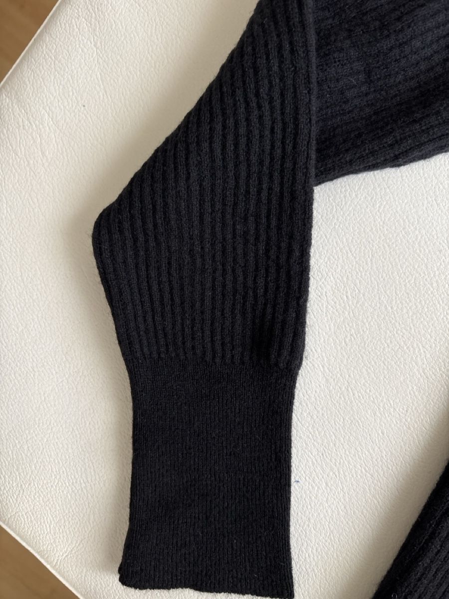 Riani Pulls & Sweat-shirts: Schwarzer Riani Strickpullover, – D'occasion à langenthal par rundholz7 5