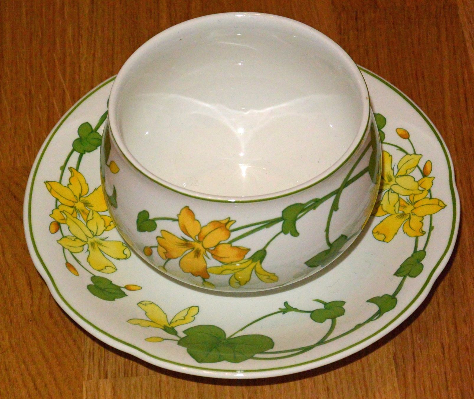 Villeroy & Boch Schalen: Villeroy&Boch Sauciere – Gebraucht aus Spreitenbach von jeepsirene