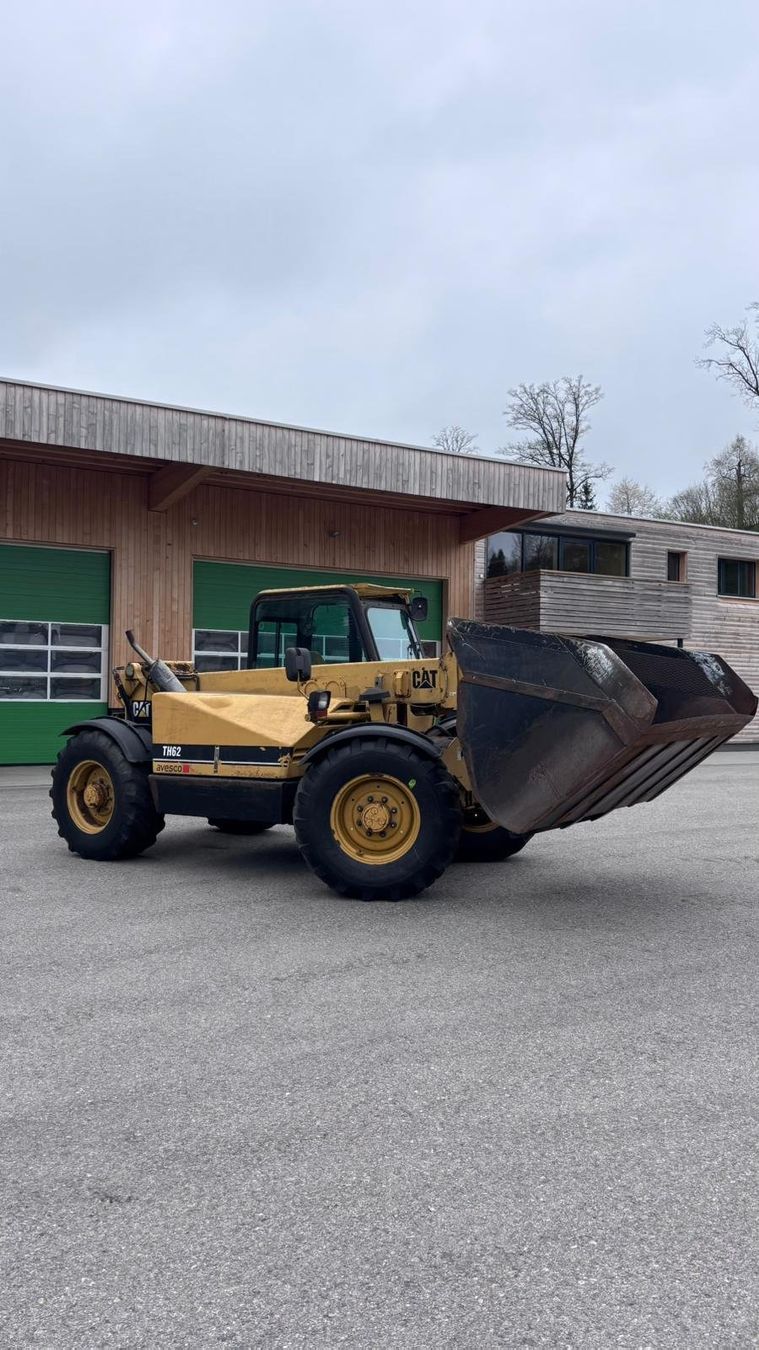 Caterpillar Chargeur de ferme: Teleskoplader Cat TH62 – D'occasion à Sumiswald par adidas092