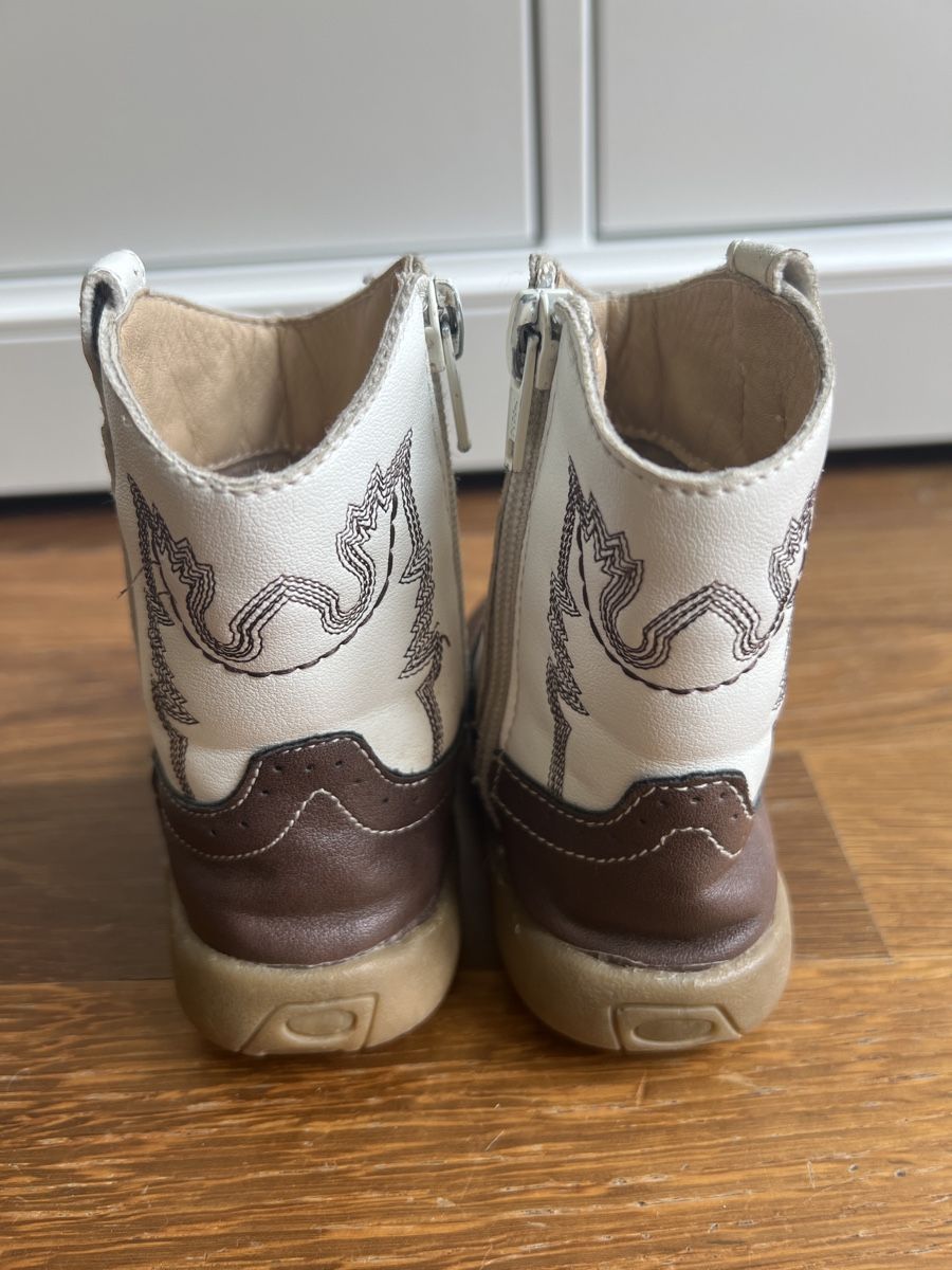 Schuhe für Jungen: Cowboy Boots for Toddlers. Size 24EU – Gebraucht aus Adliswil von youngbee 2