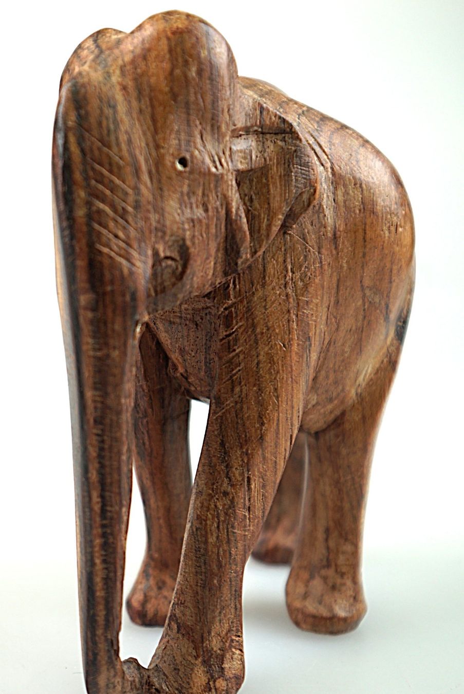 Statuette: Elefantenfigur aus Holz – Usato da Volketswil venduto da brockipfannenstil 4