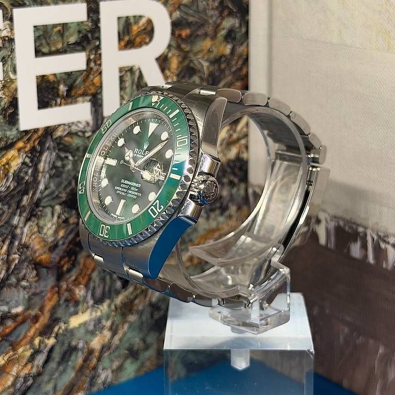 Orologi: Rolex Submariner "Hulk" 116610 LV – Usato da Genève venduto da minty.watches 1