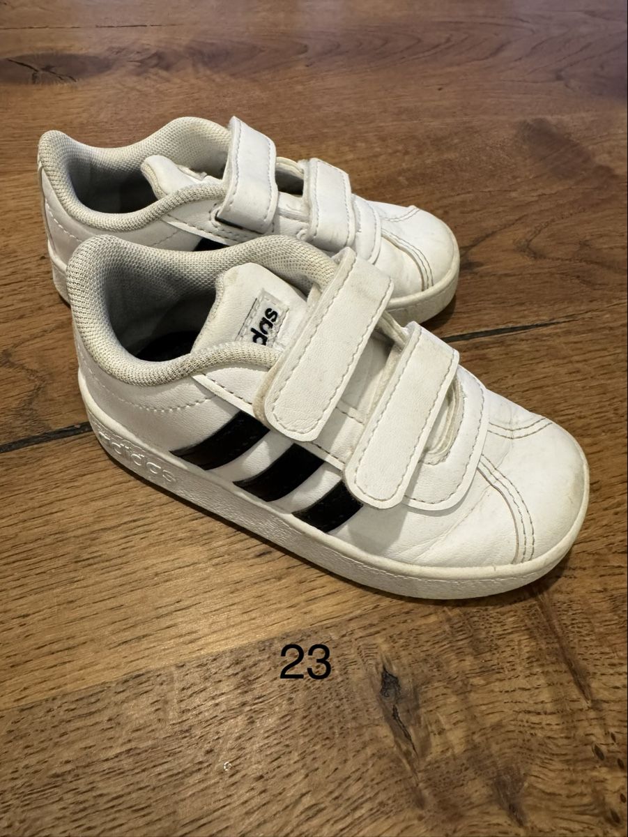 Schuhe für Jungen: Schuhe 23 – Gebraucht aus Steinhausen von chicco-locca