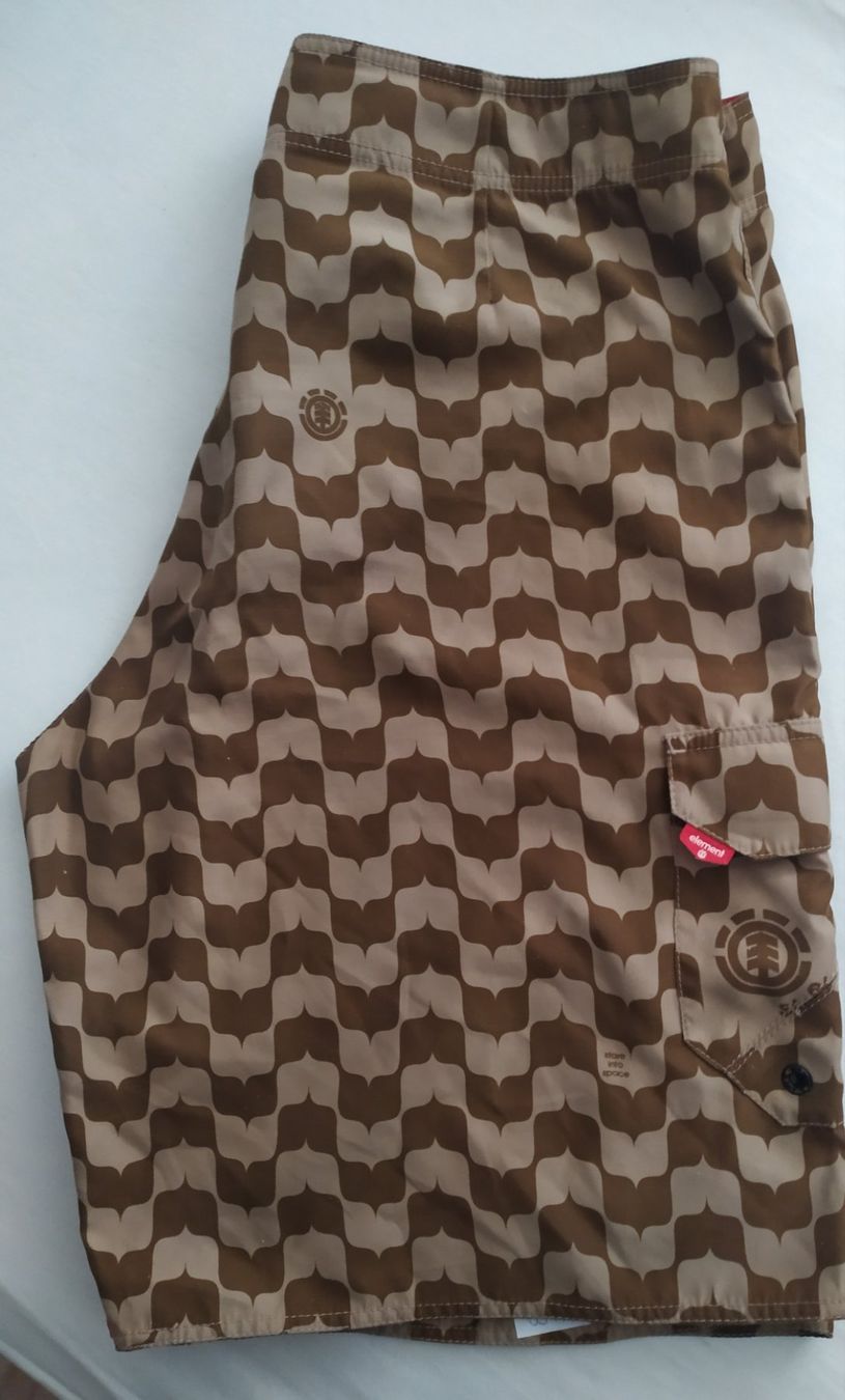 Element Pantaloni: Short vintage ELEMENT largeur 49 cm – Nuovo (secondo la descrizione) da Chezard St-Martin venduto da Loucail 5