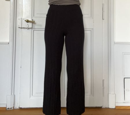 Schwarze Stoffhose, high waist, straight leg