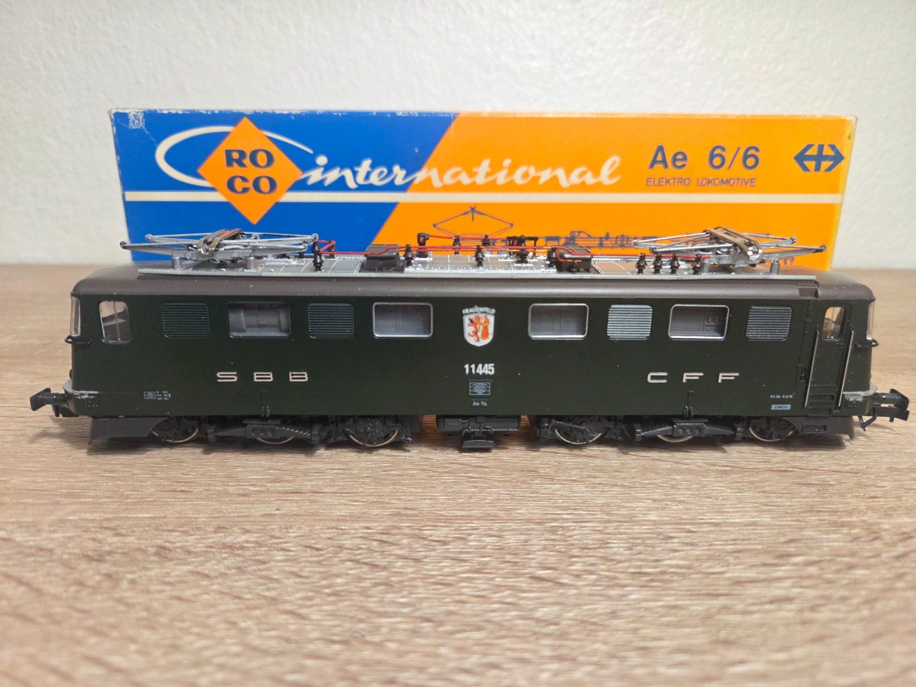 Roco Modellini di ferrovie: Roco 4195 E-Lok Ae 6/6 SBB H0 – Usato da St-Aubin-Sauges venduto da Lo_Go 1