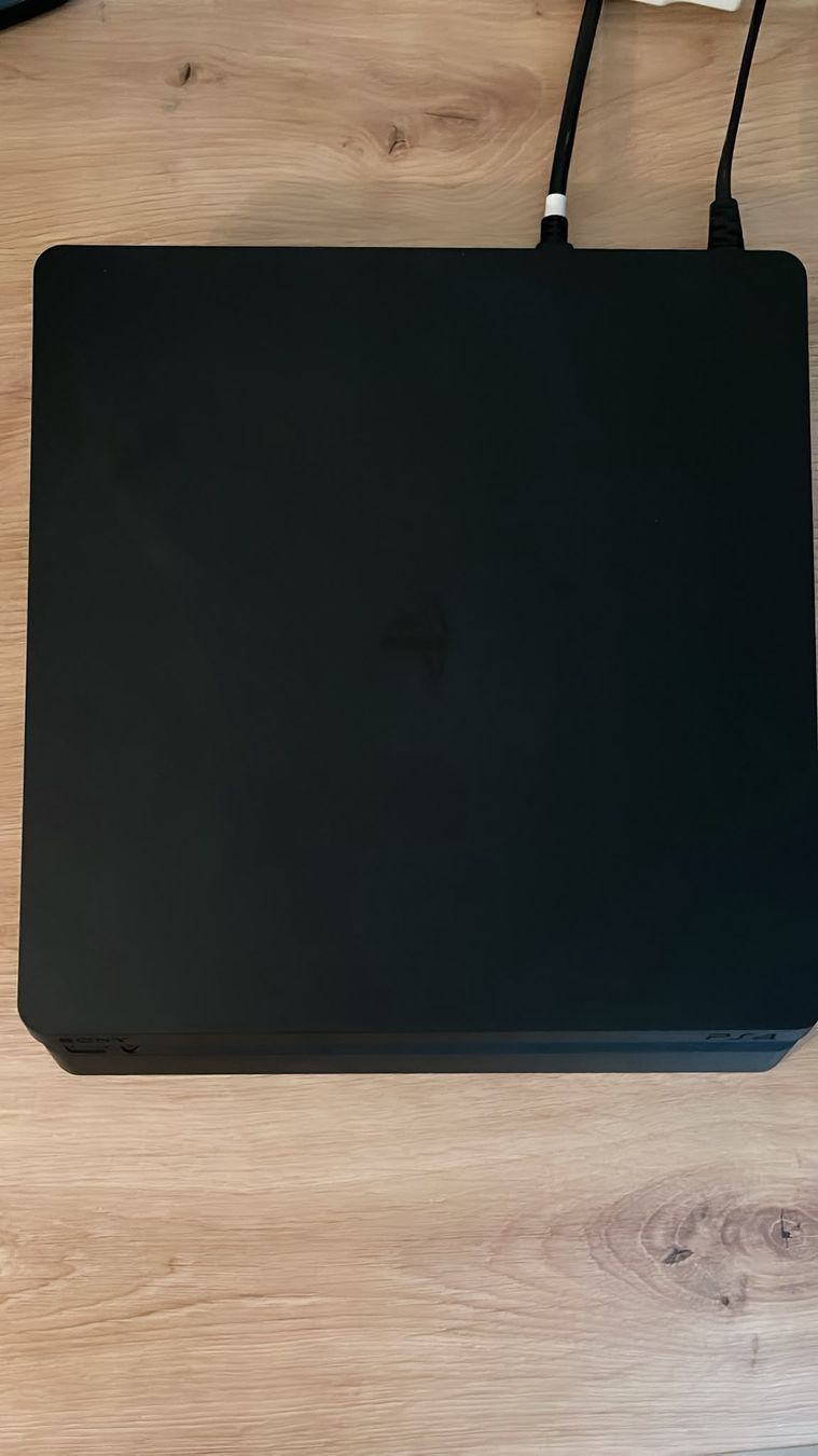Console: PS4+xbox one+volant xbox/pc – Usato da Fribourg venduto da mal_8zjh