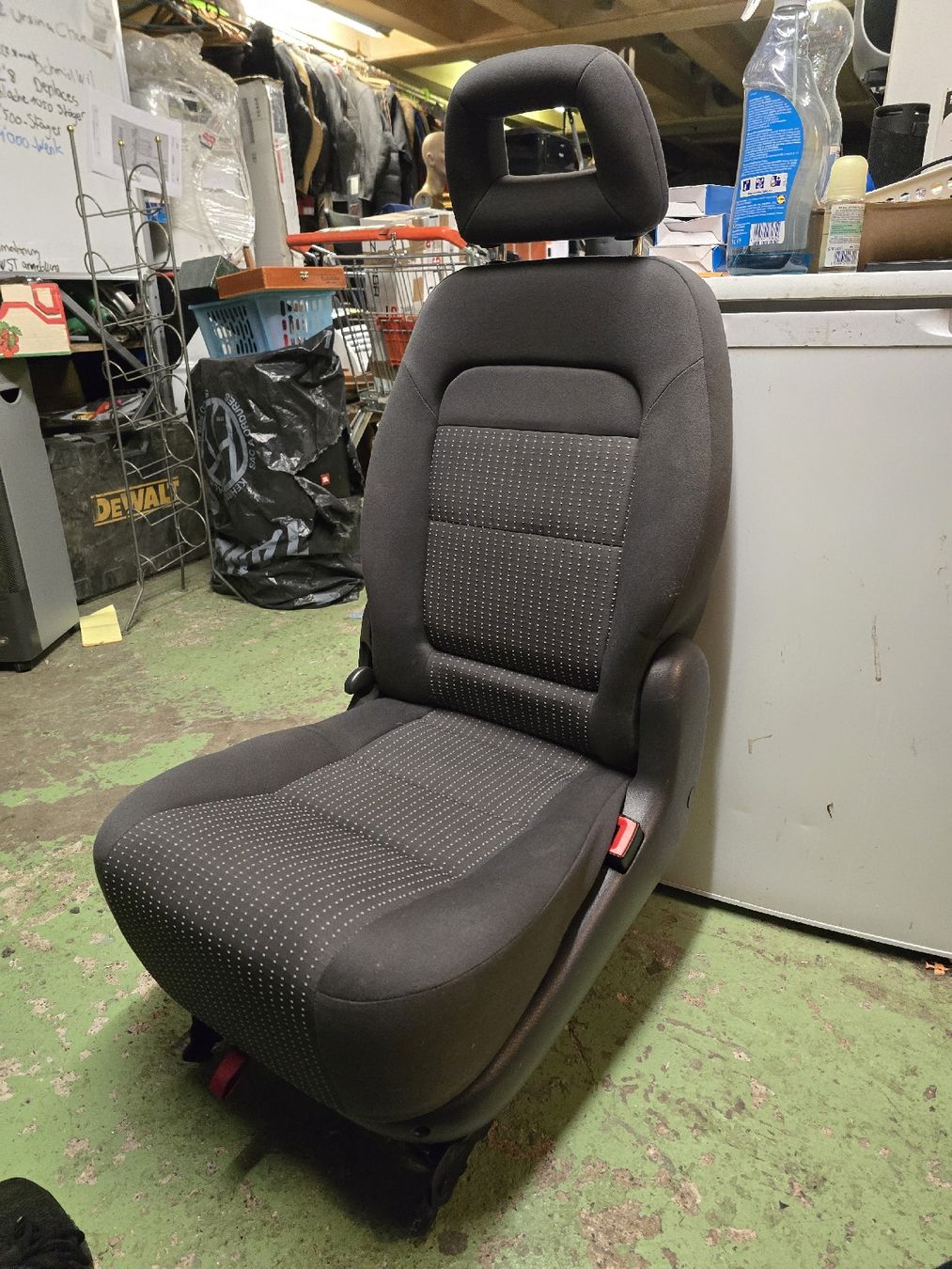 Seat Tutti pezzi di ricambio auto: Original Auto Sitz höhenverstellbar Seat Alhambra – Usato da Rorschach venduto da TimelessTrading 1