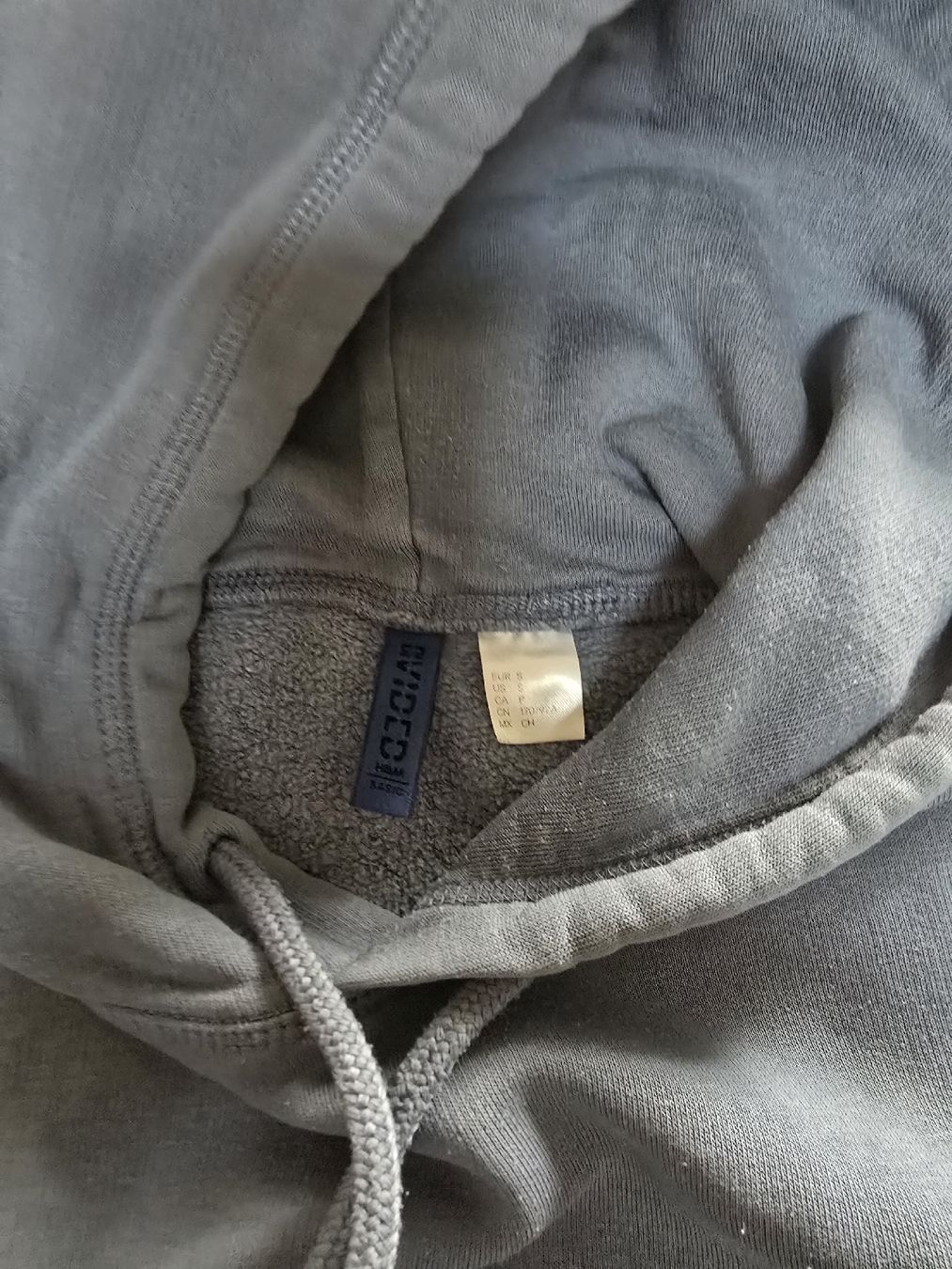 H&M Maglioni & Felpe: Hoodie, hellblau-hellgrau, Gr. S – Usato da Morschach venduto da Monikawi 1